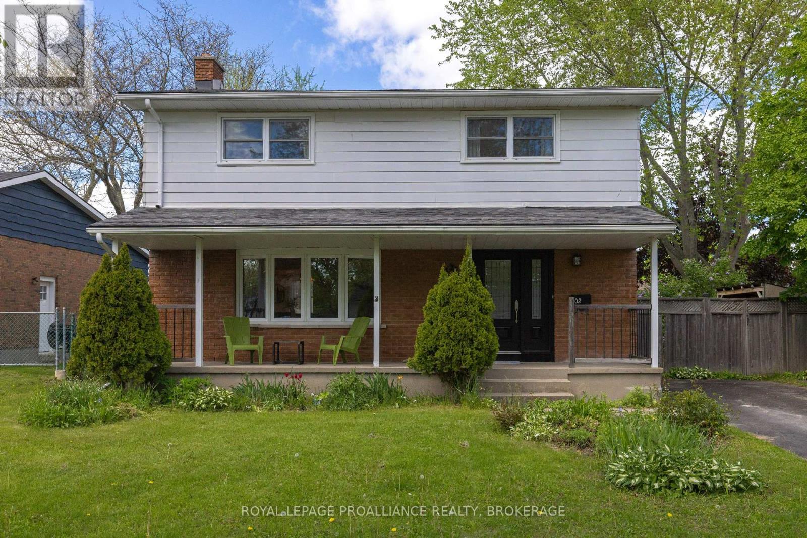 102 HERCHMER CRESCENT, Kingston (Central City West), Ontario K7M2V9