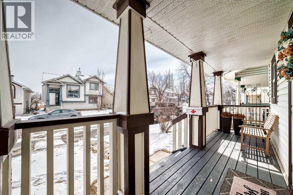 House for Sale in 155 Erin Meadow Way SE|Calgary, Alberta T2B3P7 3