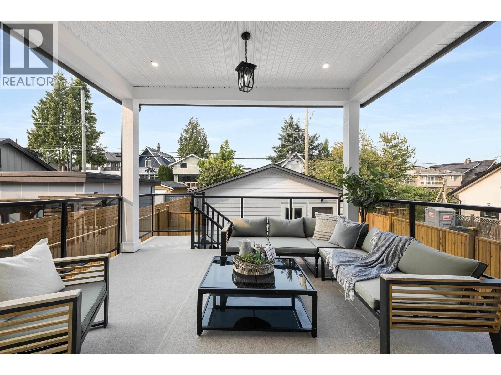 2743 MCGILL STREET|Vancouver, British Columbia V5K1H4