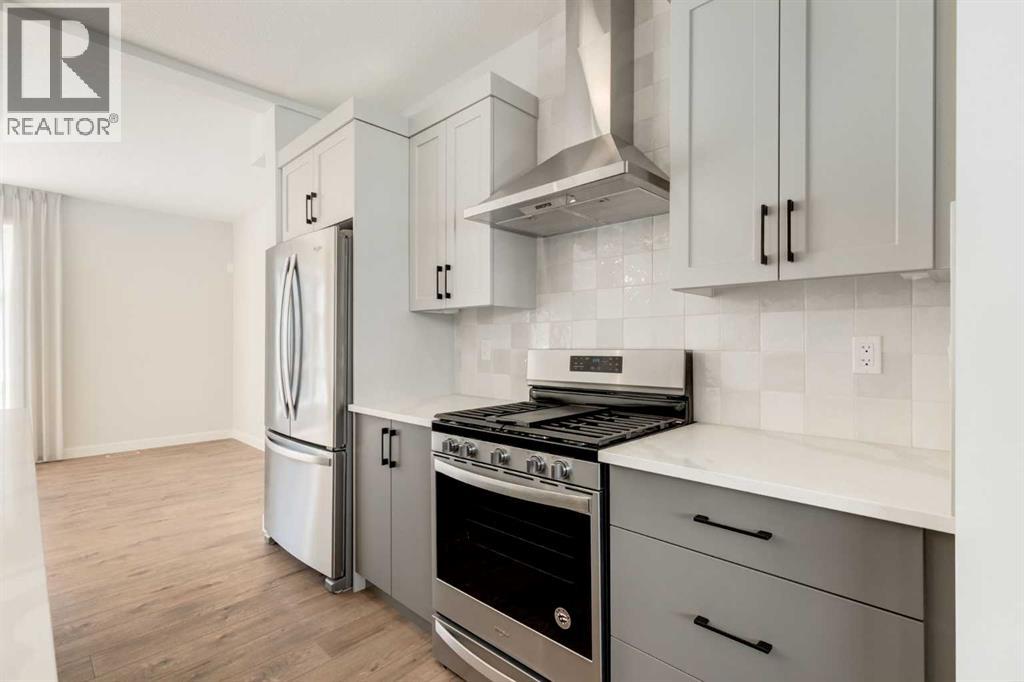 Row / Townhouse for Sale in 121 Walden Lane SE|Calgary, Alberta T2X2A7 5