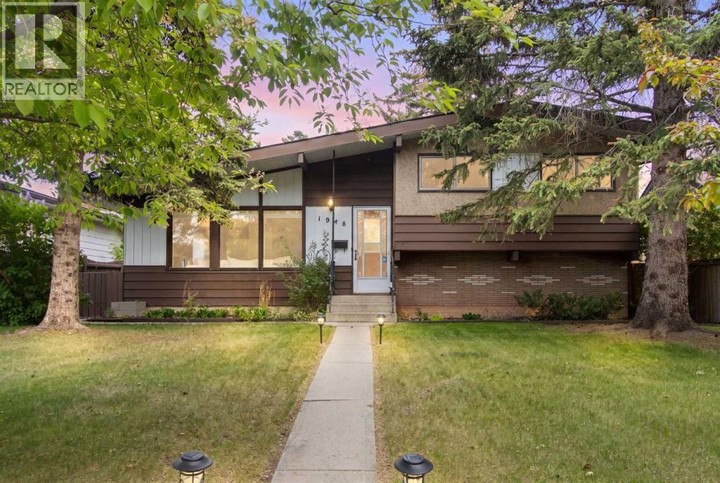 House for Sale in 1948 Cottonwood Crescent SE|Calgary, Alberta T2B1P6