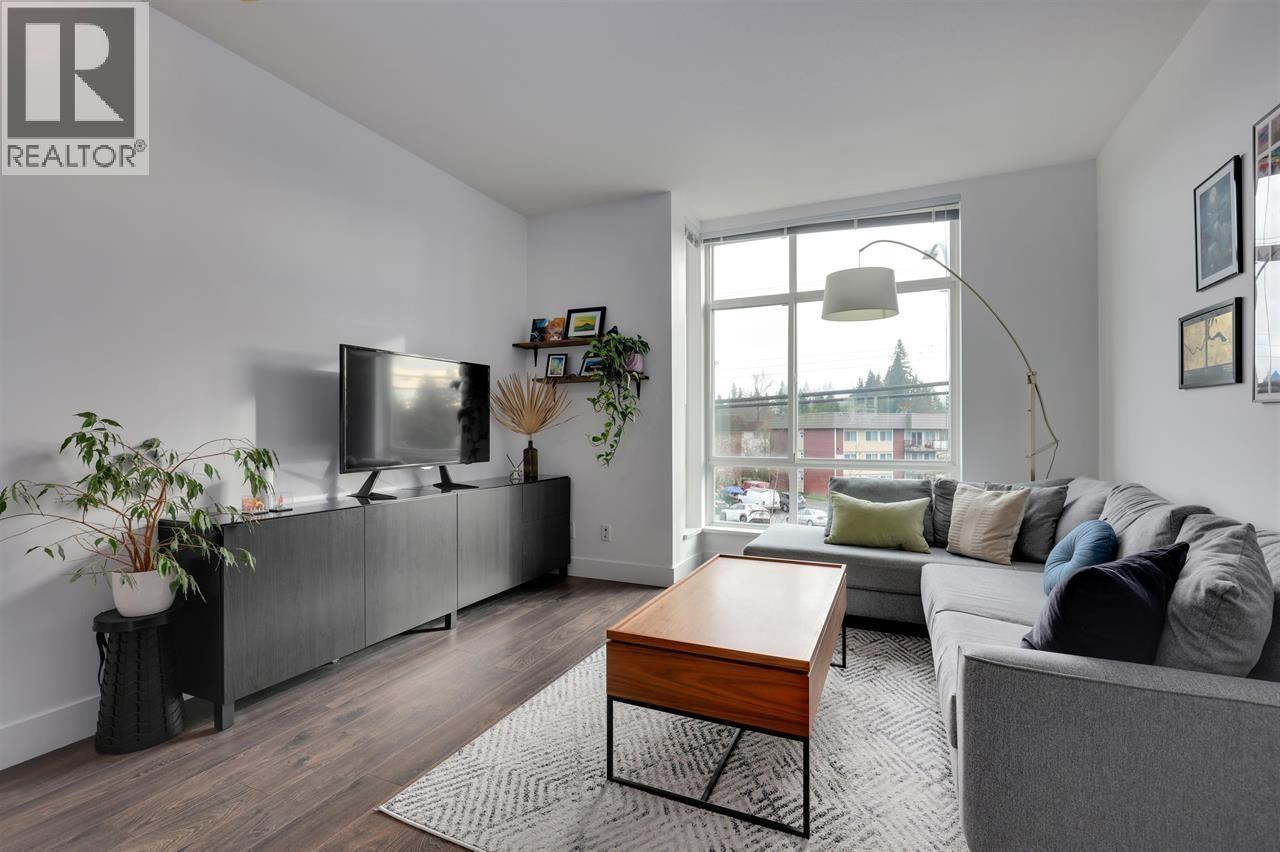 5 909 CLARKE ROAD|Port Moody, British Columbia V3H1L6