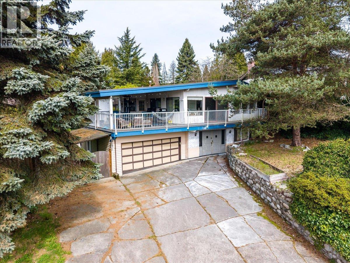8071 GREENLAKE PLACE|Burnaby, British Columbia V5A3N5