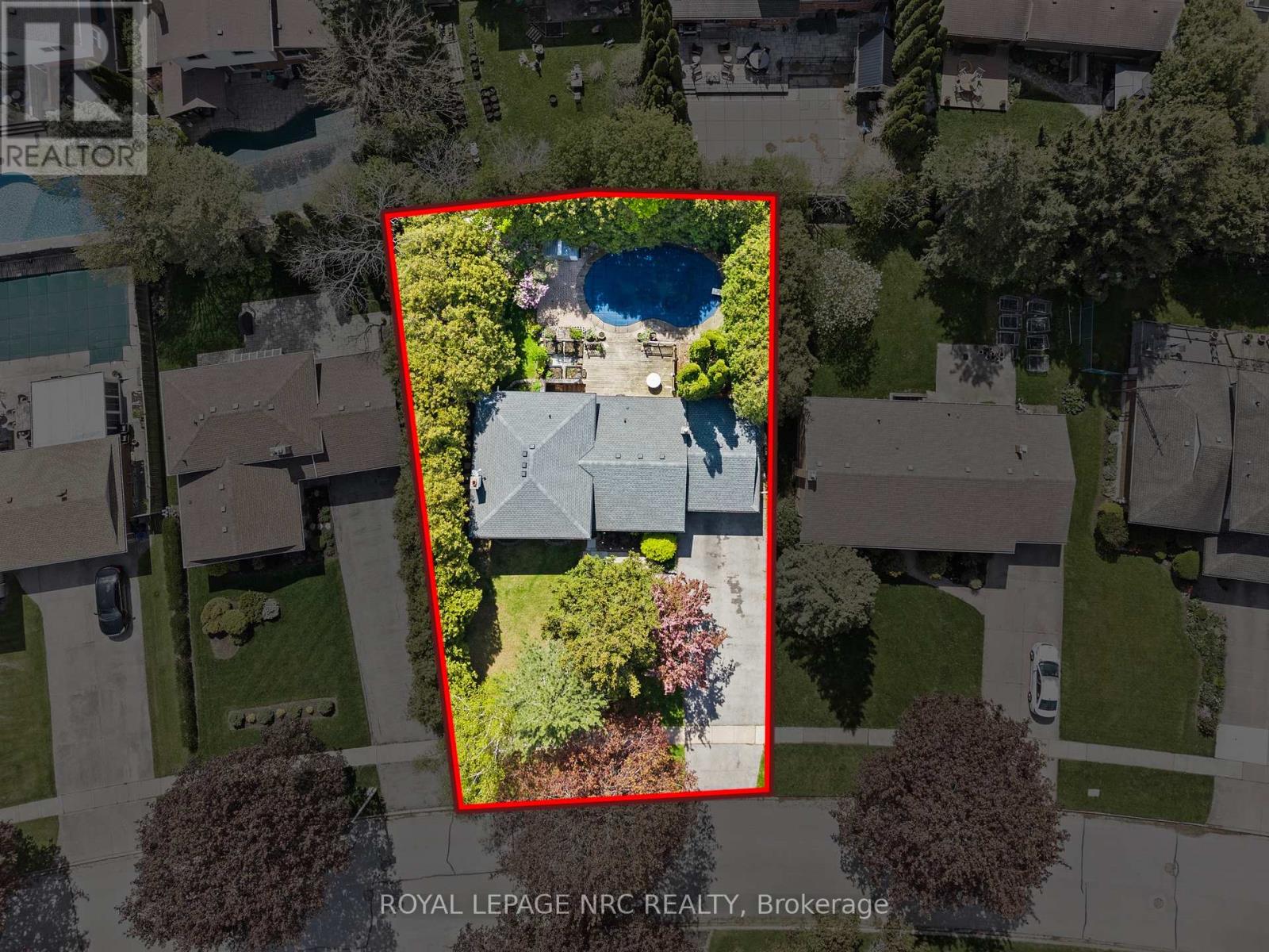 For sale: 21 UPPER CANADA DRIVE, Niagara-on-the-Lake (Town
