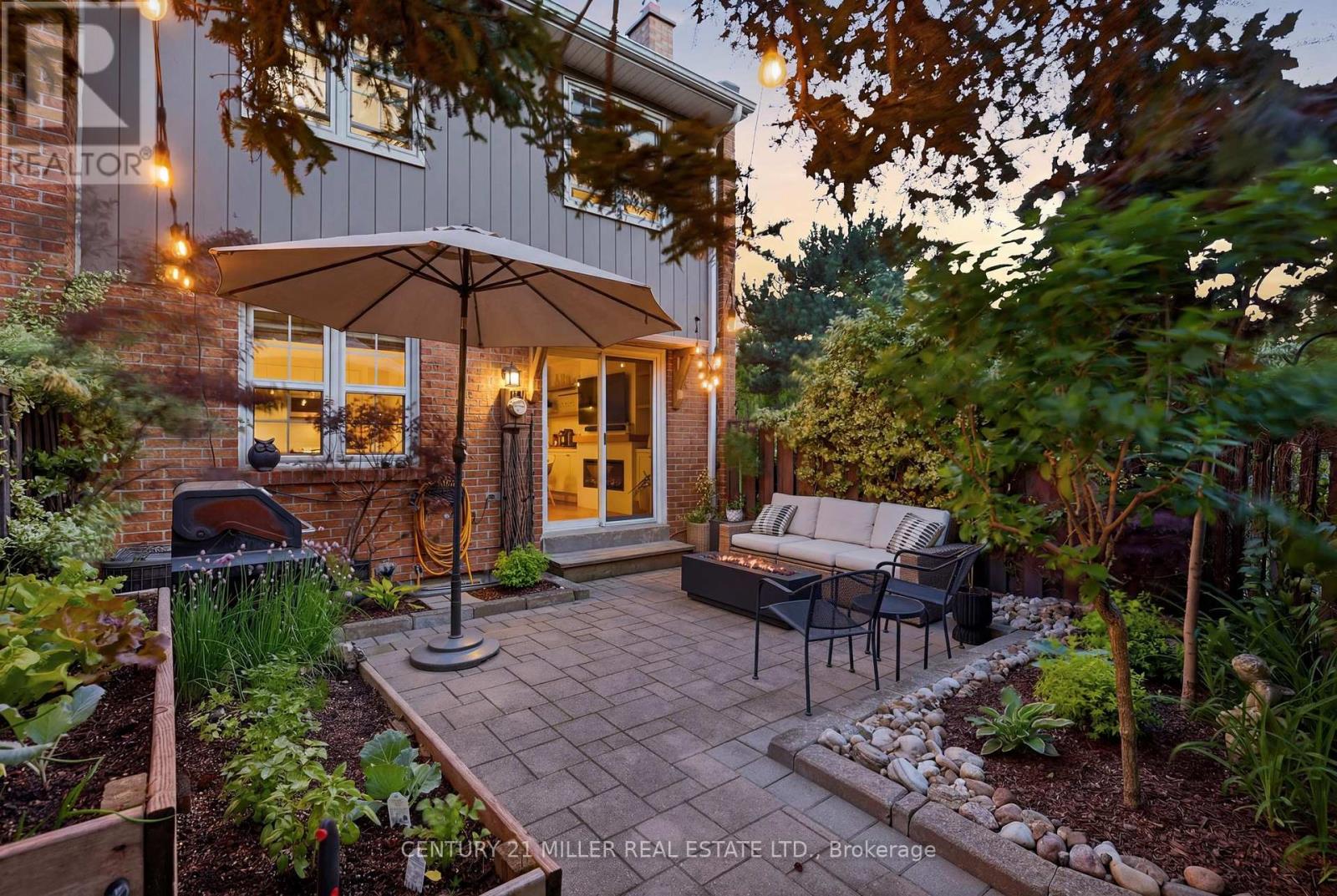 Row / Townhouse for Sale in 66 - 1951 RATHBURN ROAD E|Mississauga (Rathwood), Ontario L4W2N9 3