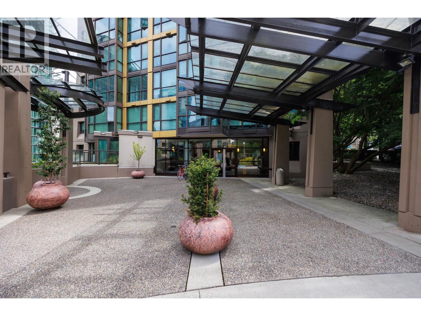 809 1331 ALBERNI STREET|Vancouver, British Columbia V6E4S1
