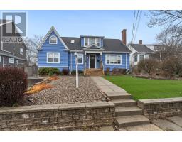 For sale: 6705 Quinpool Road, Halifax, Nova Scotia B3L1C1