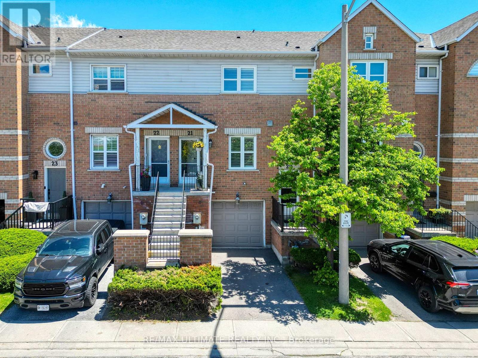 Row / Townhouse for Sale in 21 - 630 EVANS AVENUE|Toronto (Alderwood), Ontario M8W2W6