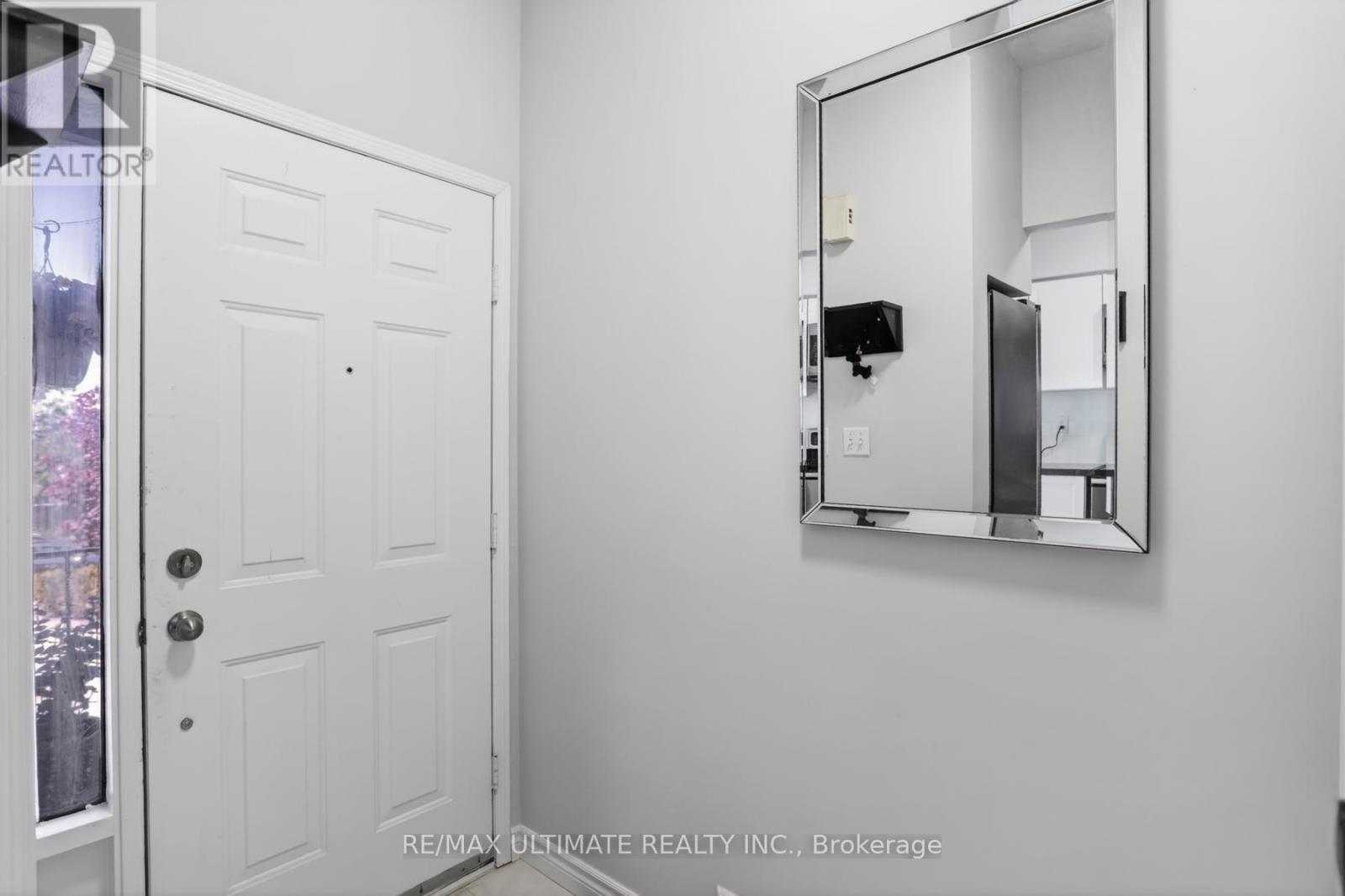 Row / Townhouse for Sale in 21 - 630 EVANS AVENUE|Toronto (Alderwood), Ontario M8W2W6 3