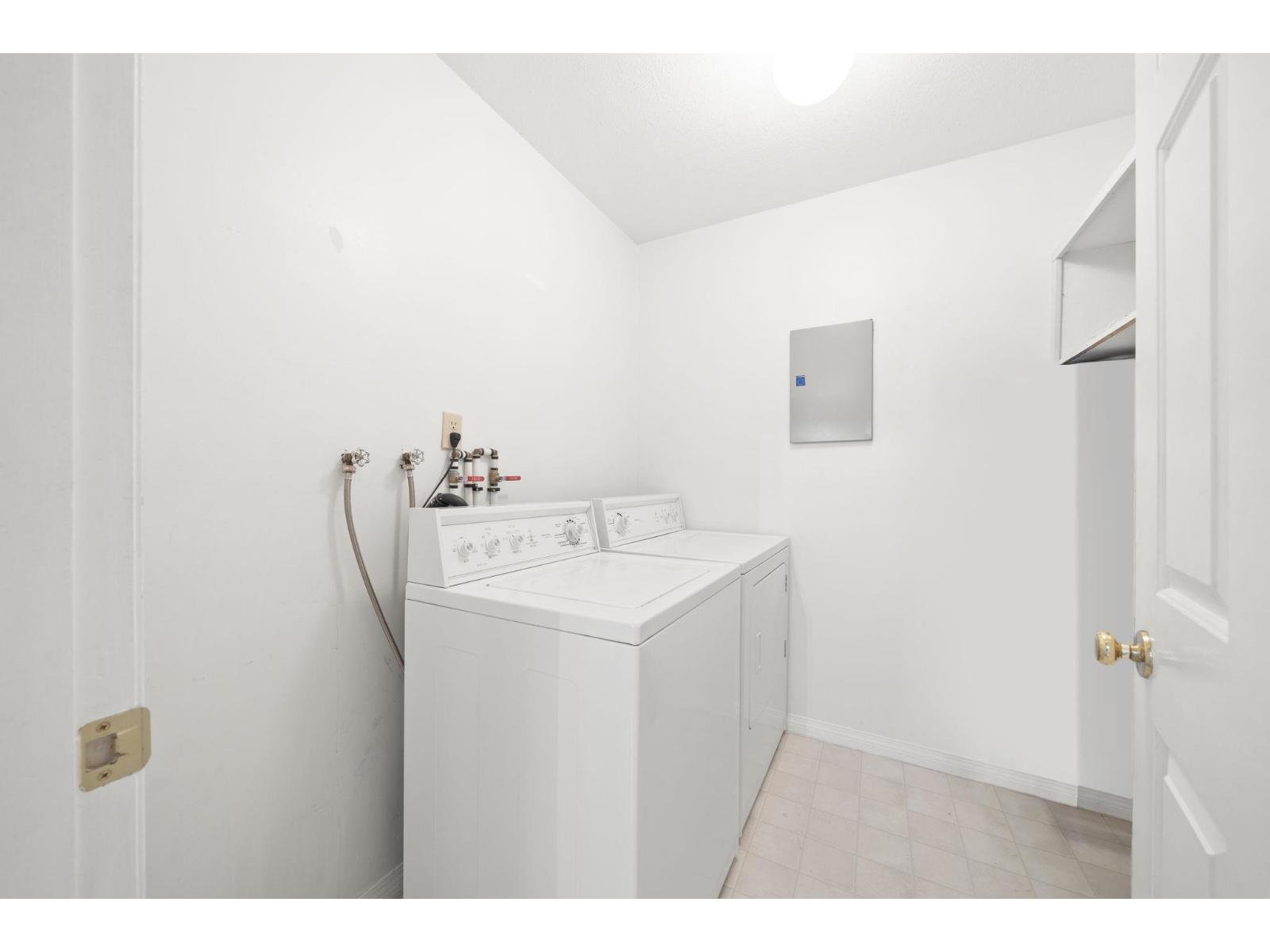 For sale: 301 19645 64 AVENUE, Langley, British Columbia V2Y1L2