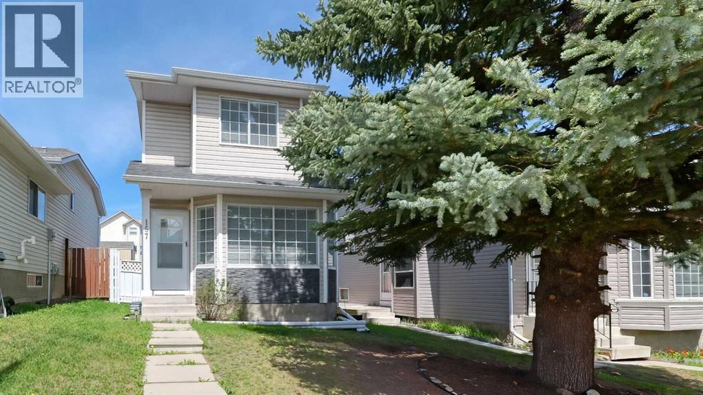 House for Sale in 157 Harvest Gold Heights NE|Calgary, Alberta T3K4H2 2