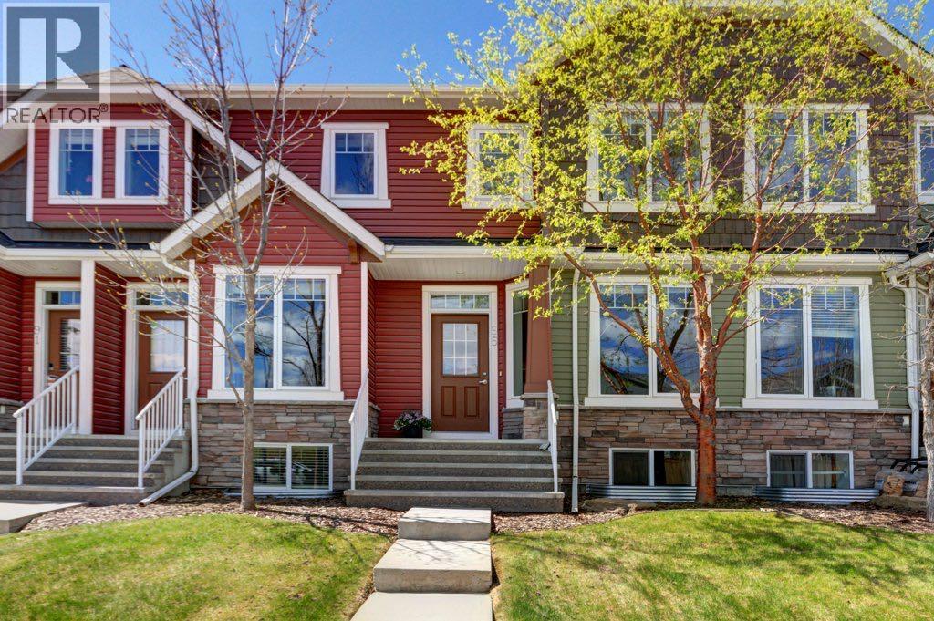 Row / Townhouse for Sale in 95 Aspen Hills Drive SW|Calgary, Alberta T3H0P8
