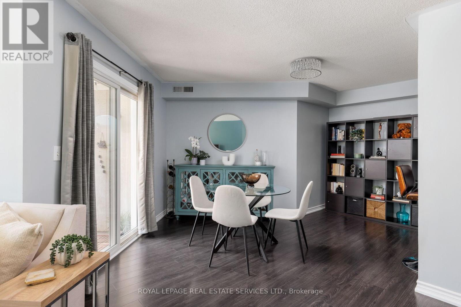 Row / Townhouse for Sale in 174 - 75 BRISTOL ROAD E|Mississauga (Hurontario), Ontario L4Z3P2 5