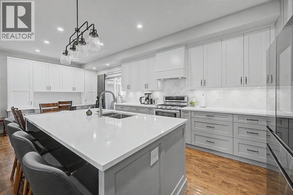 Row / Townhouse for Sale in 8 Ypres Lane SW|Calgary, Alberta T2T6M9 4