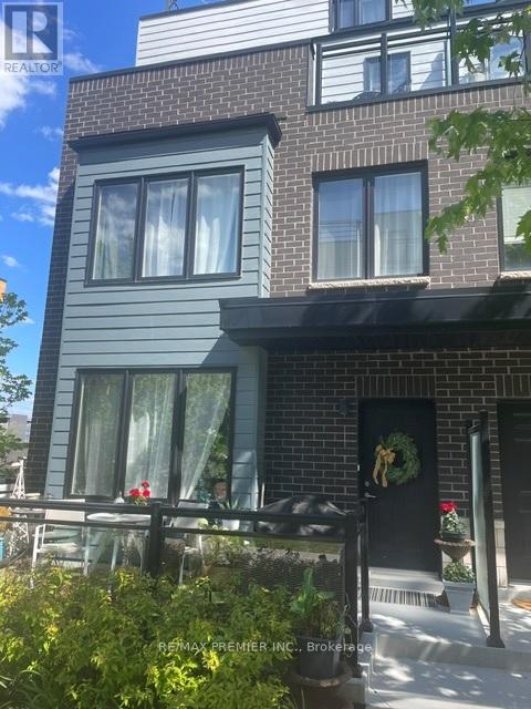 Row / Townhouse for Sale in 1 - 2255 MCNAB LANE|Mississauga (Clarkson), Ontario L5J0B3 3