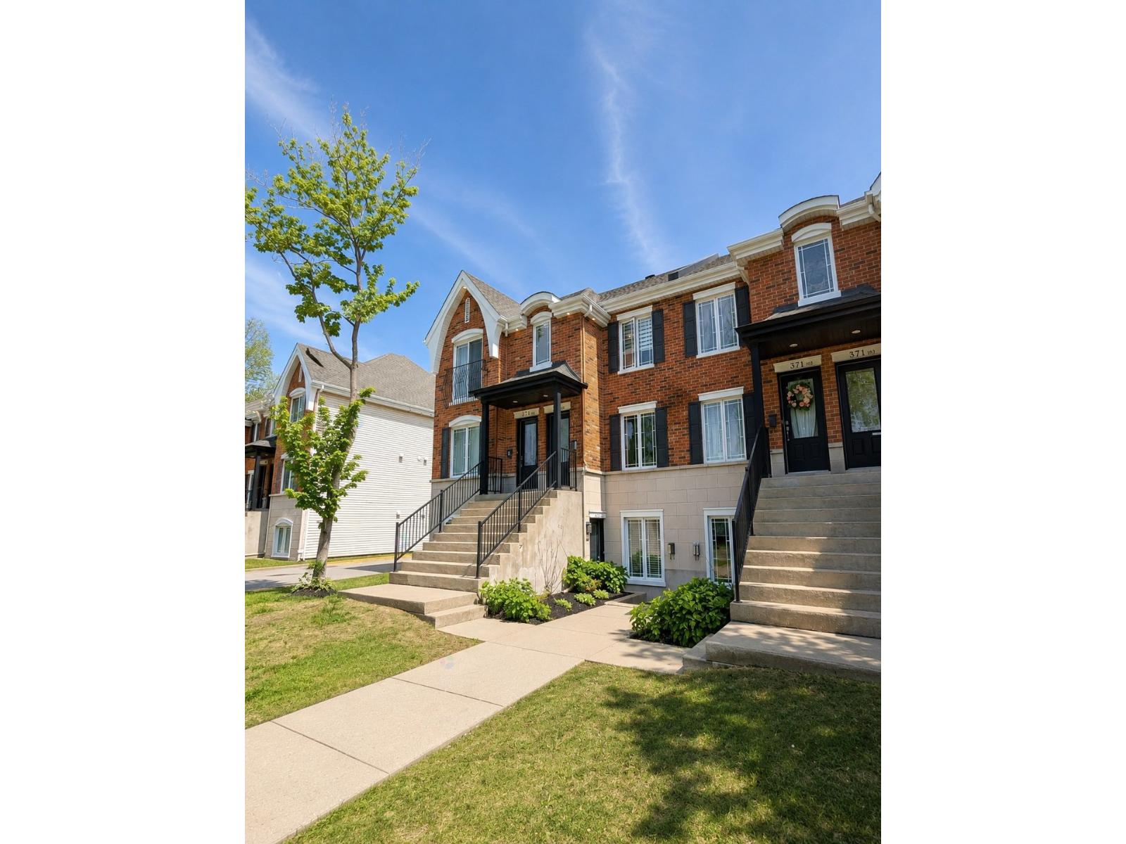 371 Mtée Gagnon, #104, Bois-des-Filion, Quebec J6Z2X1