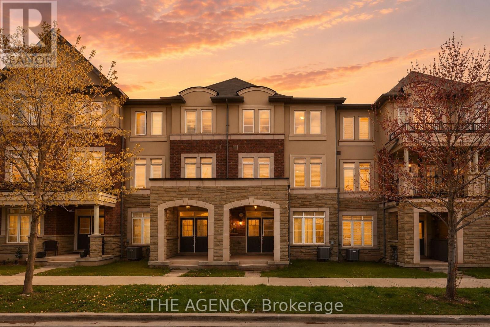 Row / Townhouse for Sale in 3053 PRESERVE DRIVE|Oakville (GO Glenorchy), Ontario L6M0W7