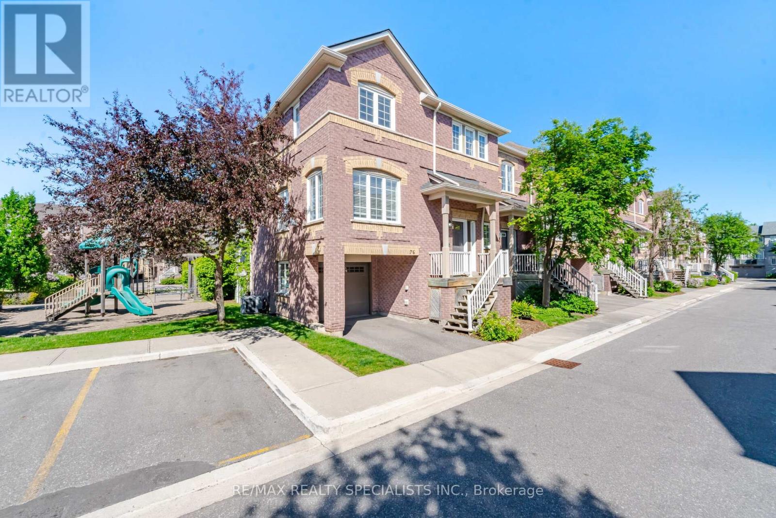 Row / Townhouse for Sale in 76 - 5535 GLEN ERIN DRIVE|Mississauga (Central Erin Mills), Ontario L5M6H1 2