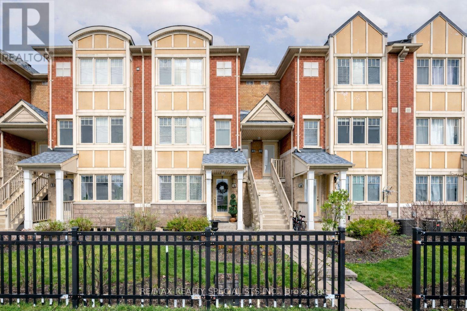 Row / Townhouse for Sale in 16 - 3975 EGLINTON AVENUE W|Mississauga (Churchill Meadows), Ontario L5M0E7