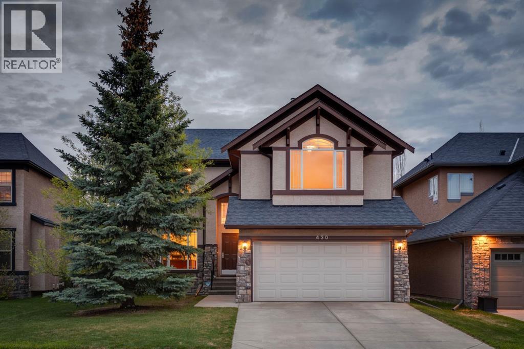 House for Sale in 430 Discovery Ridge Boulevard SW|Calgary, Alberta T3H5T7