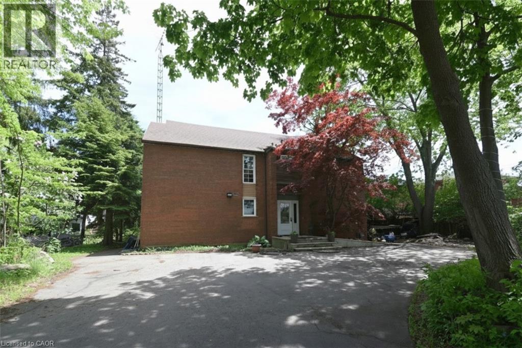 For sale: 949 UPPER PARADISE Road, Hamilton, Ontario L9B2M9