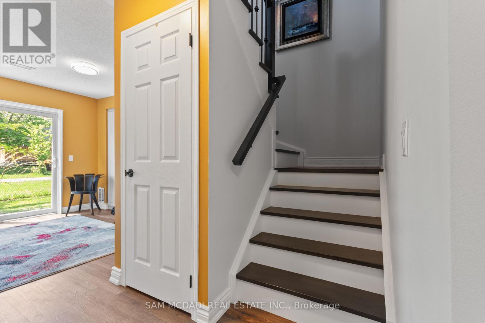 Row / Townhouse for Sale in 38 - 6625 FALCONER DRIVE|Mississauga (Streetsville), Ontario L5N0C8 5