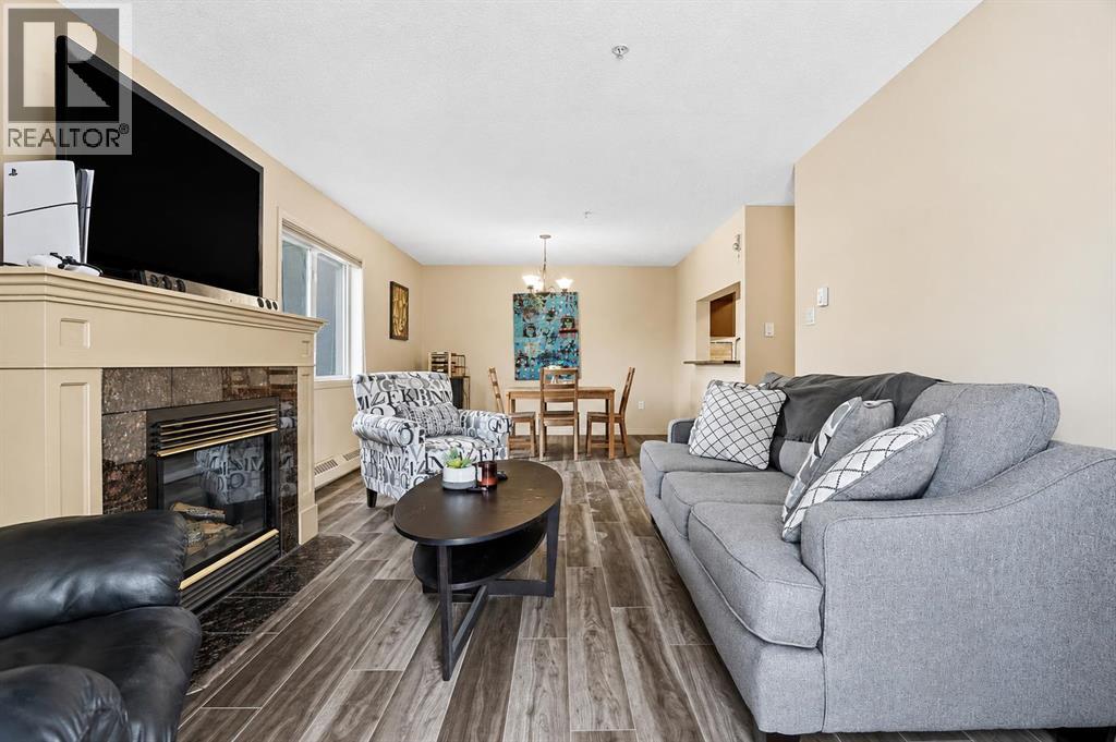 Apartment for Sale in 212, 790 Kingsmere Crescent SW|Calgary, Alberta T2V2G9 3