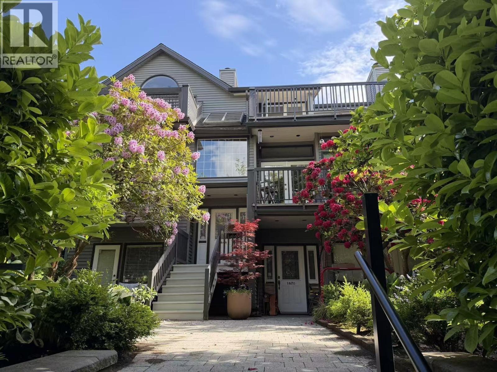1868 W 15TH AVENUE|Vancouver, British Columbia V6J2L1