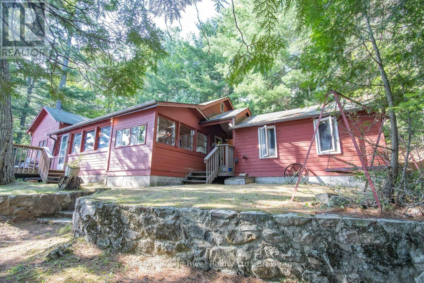 1246 SUGAR BUSH LANE