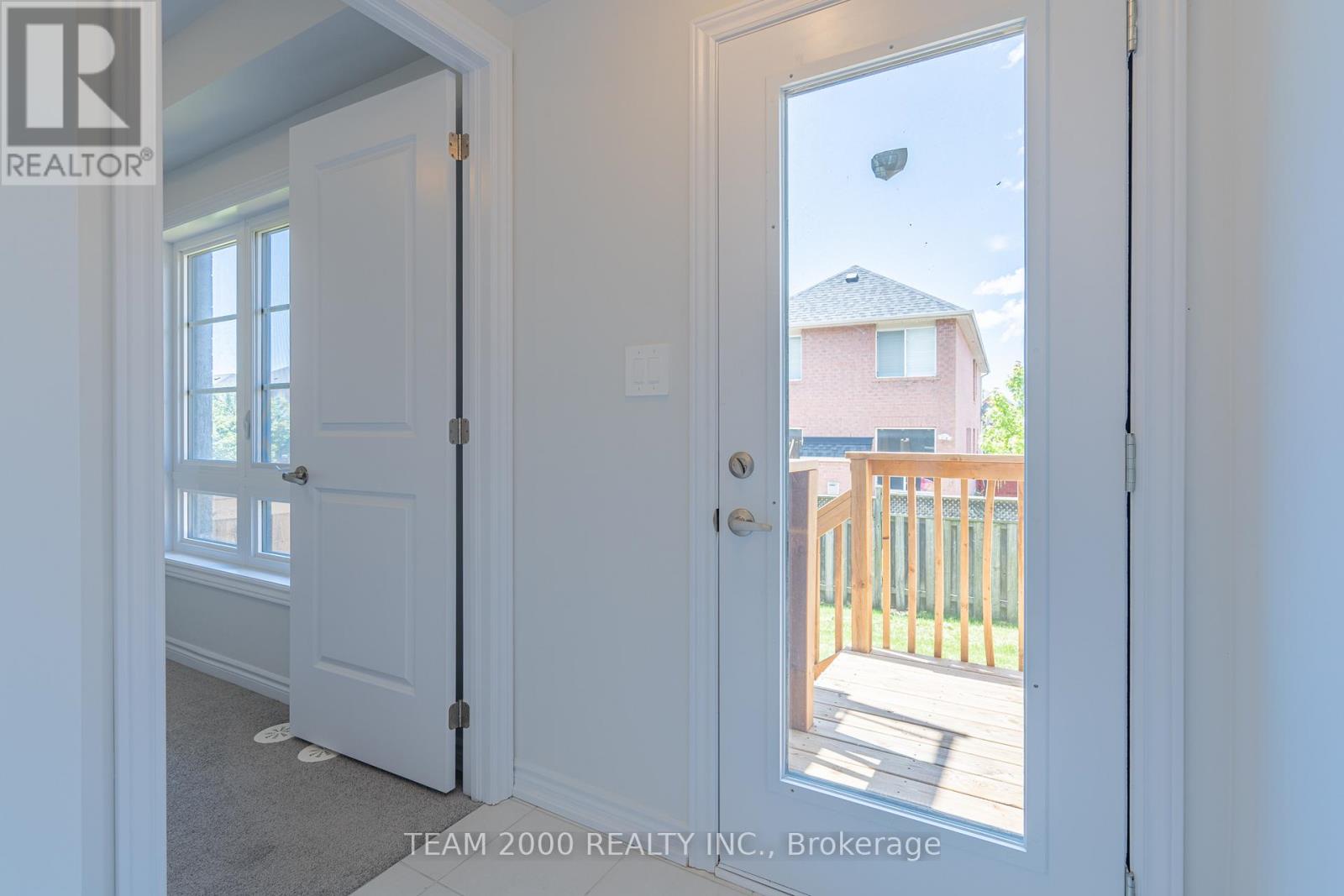 Row / Townhouse for Sale in 5965 SAIGON STREET|Mississauga (East Credit), Ontario L5V0E9 4