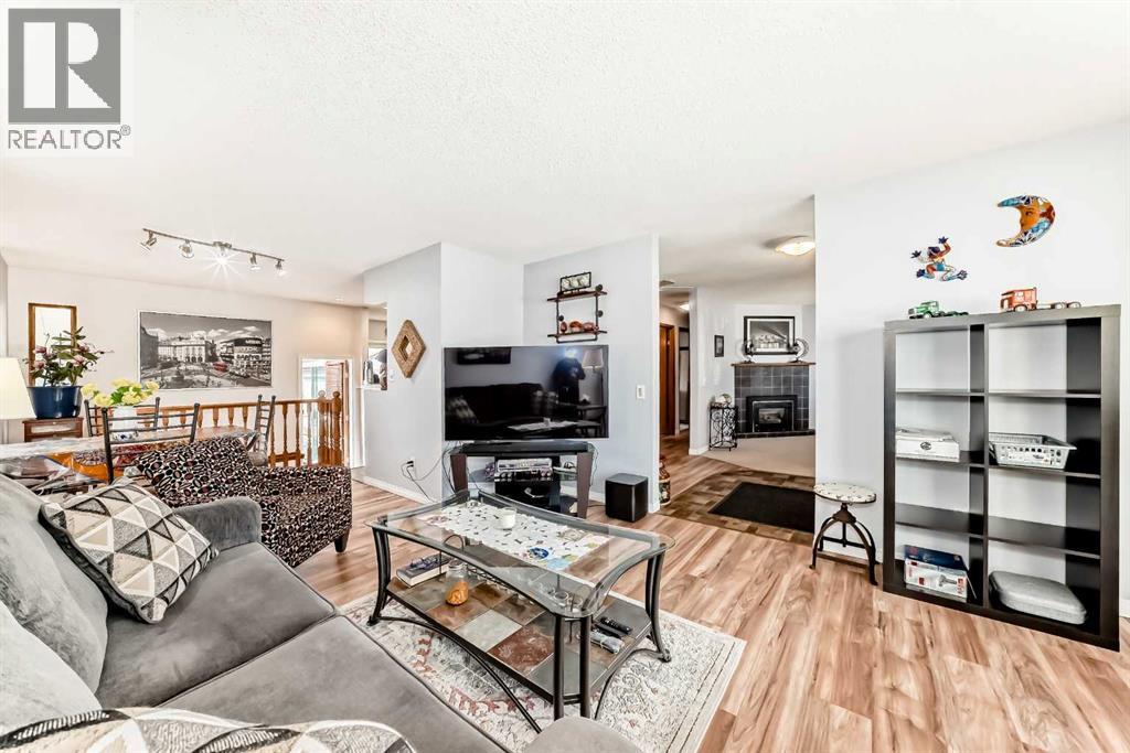 House for Sale in 316 Glamorgan Place SW|Calgary, Alberta T3E6M2 5