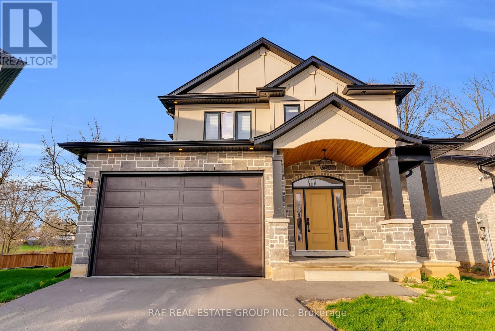 12 - 242 MOUNT PLEASANT STREET, Brantford, Ontario N3T1V1