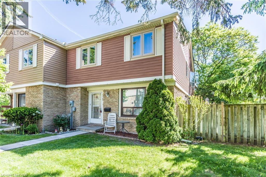 Row / Townhouse for Sale in 98 FALCONER Drive Unit# 19|Mississauga, Ontario L5N1Y2 2