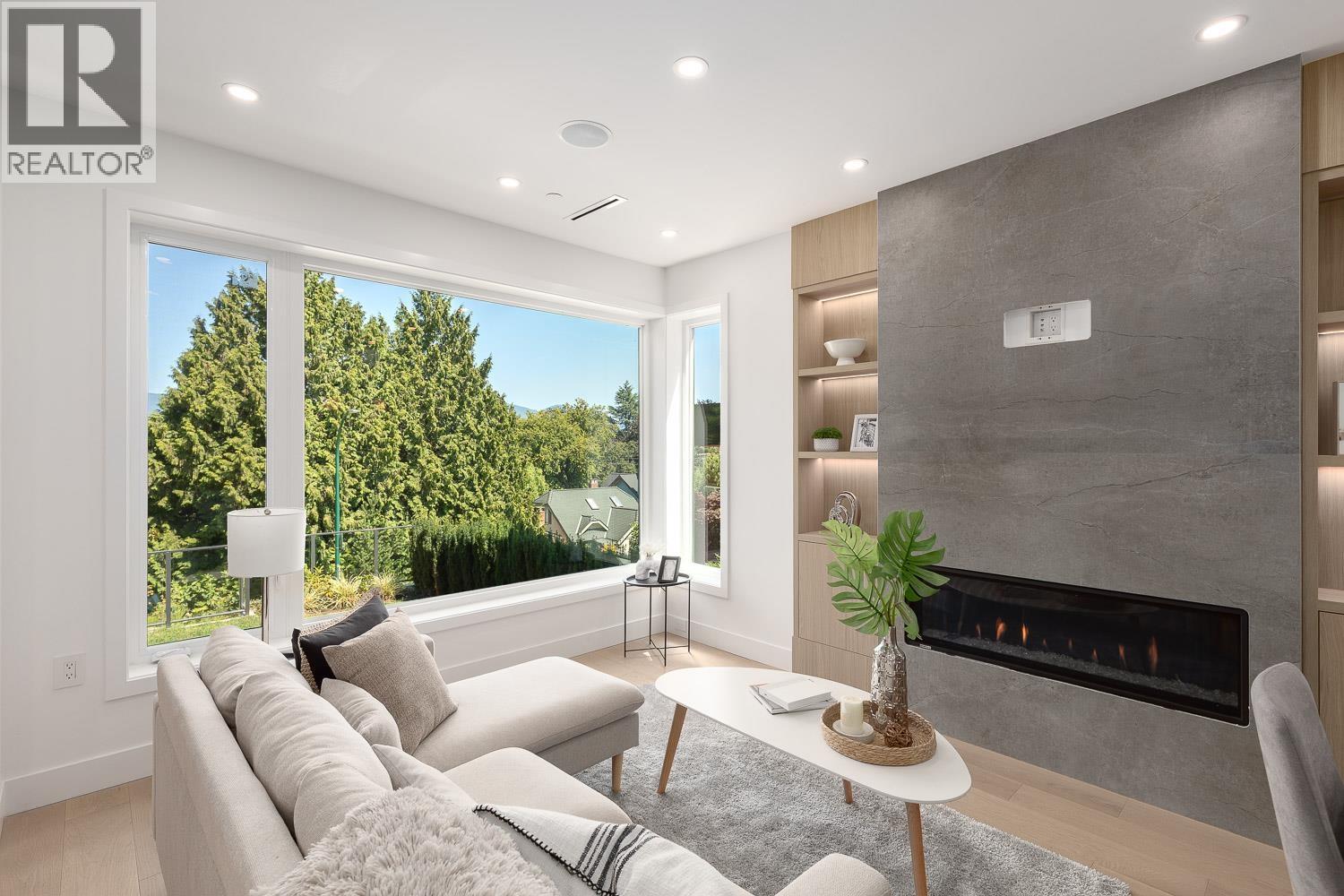 1 3536 W 14TH AVENUE|Vancouver, British Columbia V6R2W4