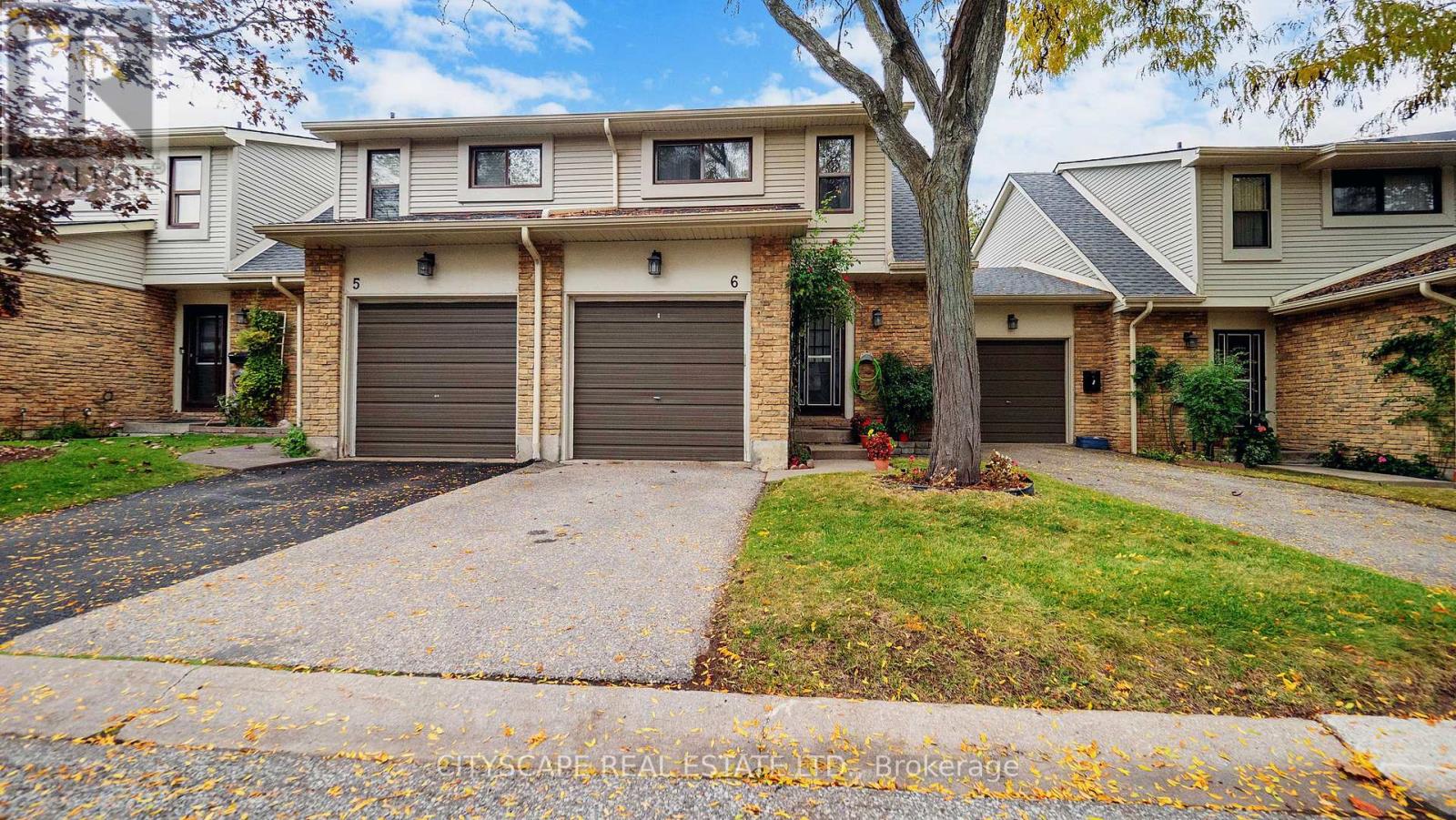 Row / Townhouse for Sale in 6 - 2701 AQUITAINE AVENUE|Mississauga (Meadowvale), Ontario L5N2H7 2
