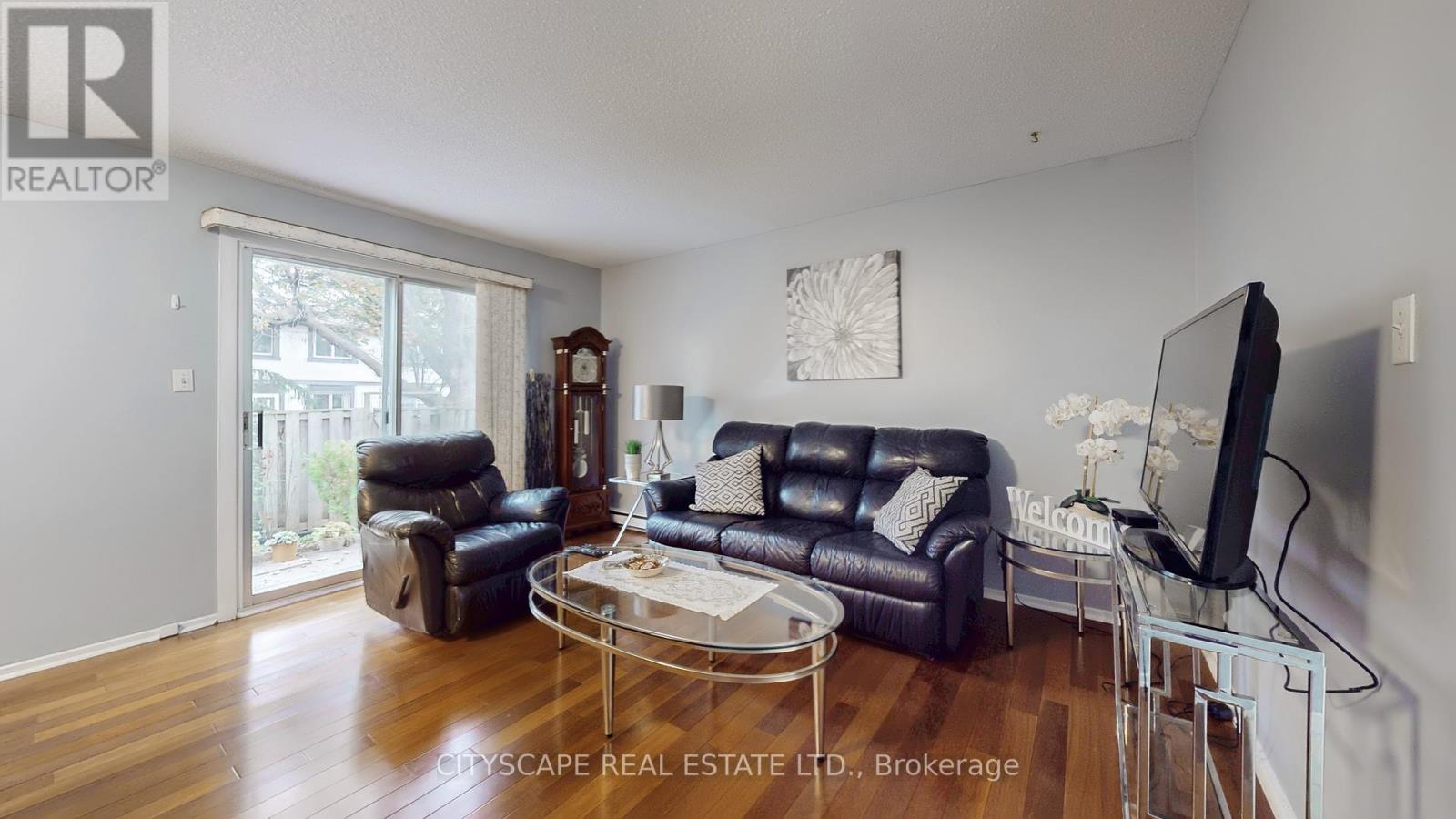 Row / Townhouse for Sale in 6 - 2701 AQUITAINE AVENUE|Mississauga (Meadowvale), Ontario L5N2H7 4