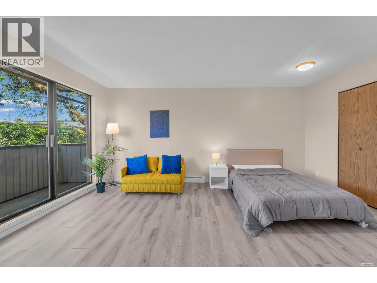 303 1296 W 70TH AVENUE, Vancouver, British Columbia V6P2Y5