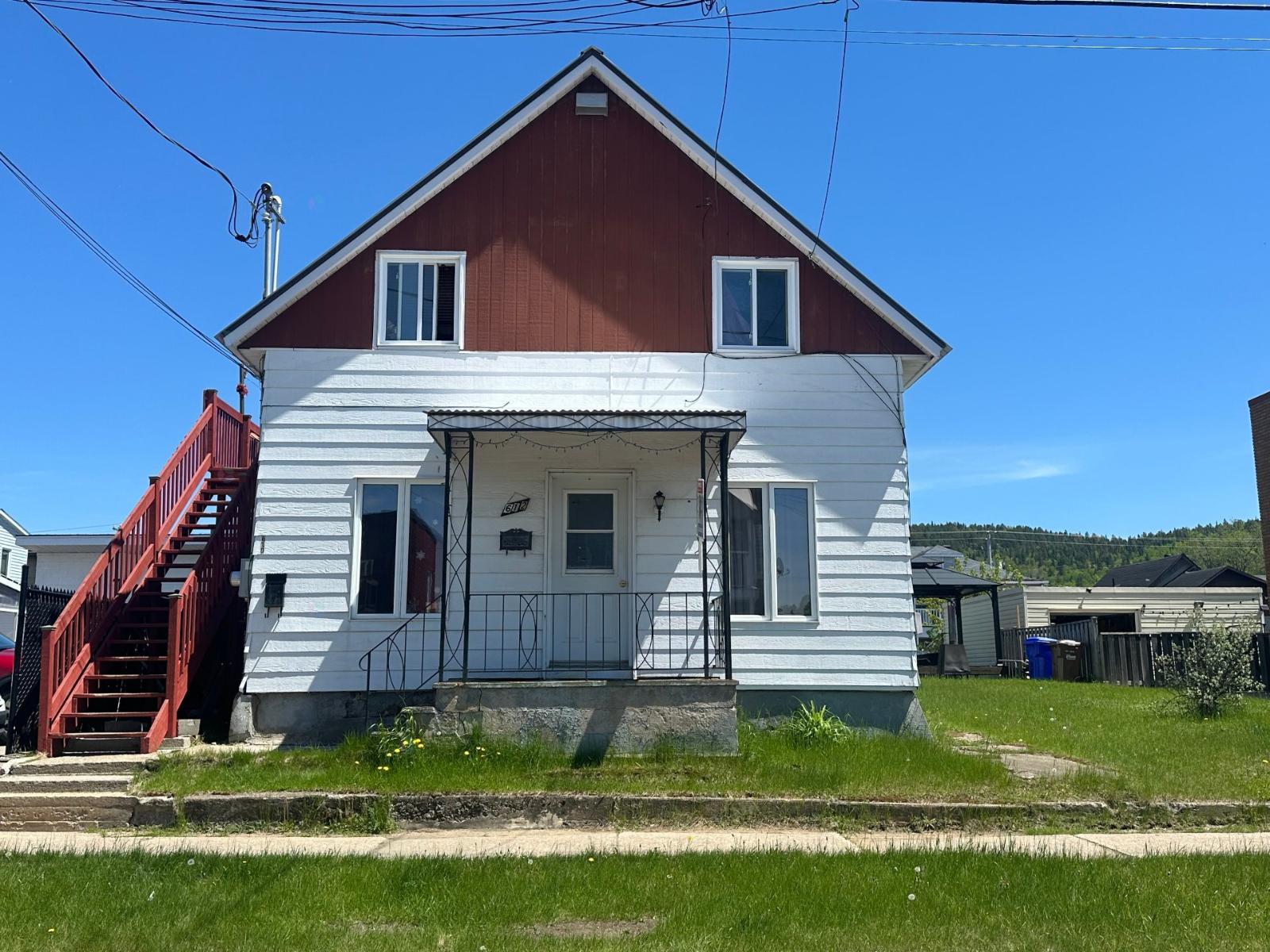 610-612 Rue Roy, La Tuque, Quebec G9X2T9