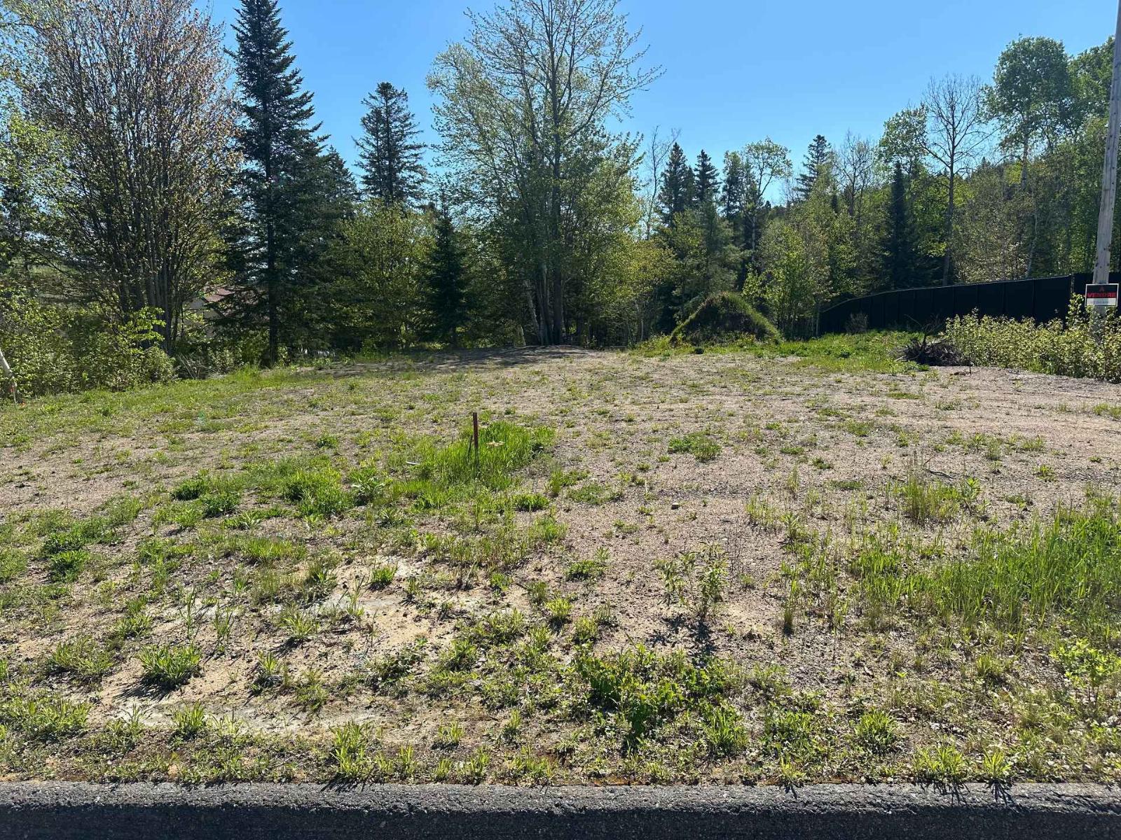 1801 Rue des Acacias, La Tuque, Quebec G9X3W7