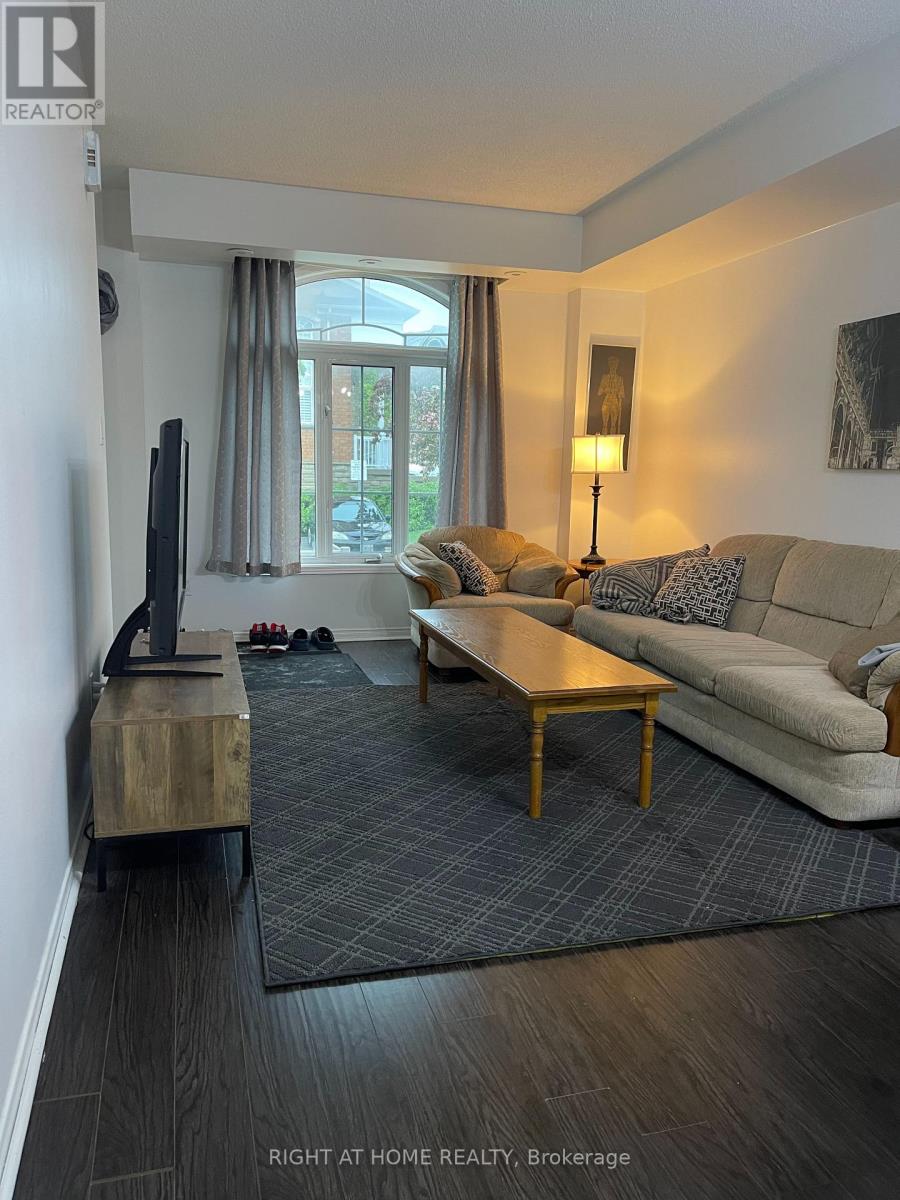 Row / Townhouse for Sale in 122 - 601 SHORELINE DRIVE|Mississauga (Cooksville), Ontario L5B4J9 5
