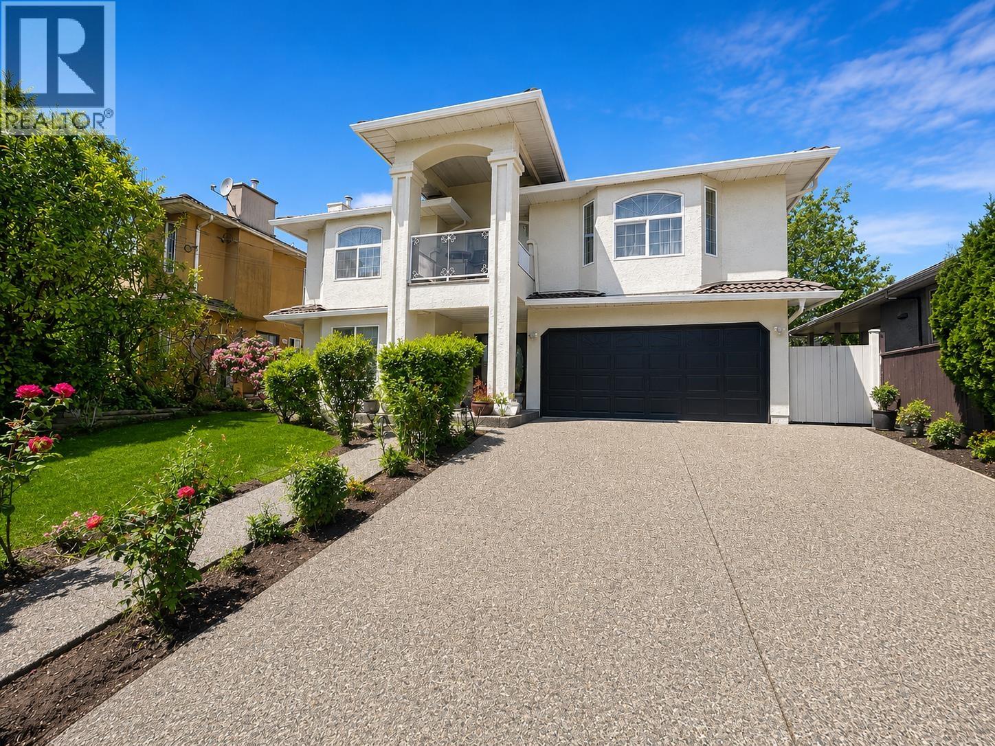 2011 SEVENTH AVENUE|New Westminster, British Columbia V3M2L5