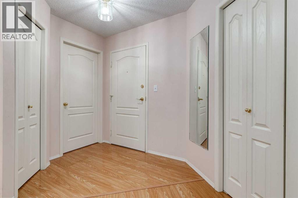 Apartment for Sale in 118, 20 SIERRA MORENA Mews SW|Calgary, Alberta T3H3K6 3