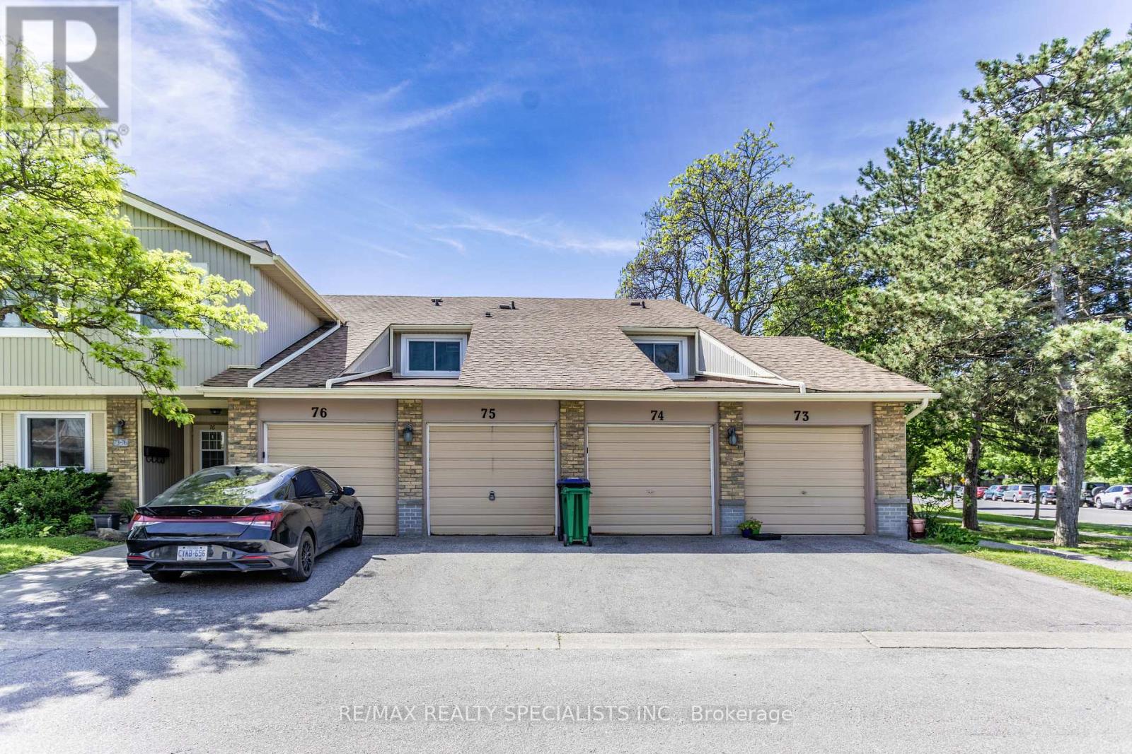 Row / Townhouse for Sale in 75 - 6797 FORMENTERA AVENUE|Mississauga (Meadowvale), Ontario L5N2L6 2