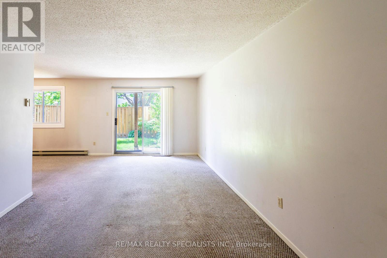 Row / Townhouse for Sale in 75 - 6797 FORMENTERA AVENUE|Mississauga (Meadowvale), Ontario L5N2L6 5