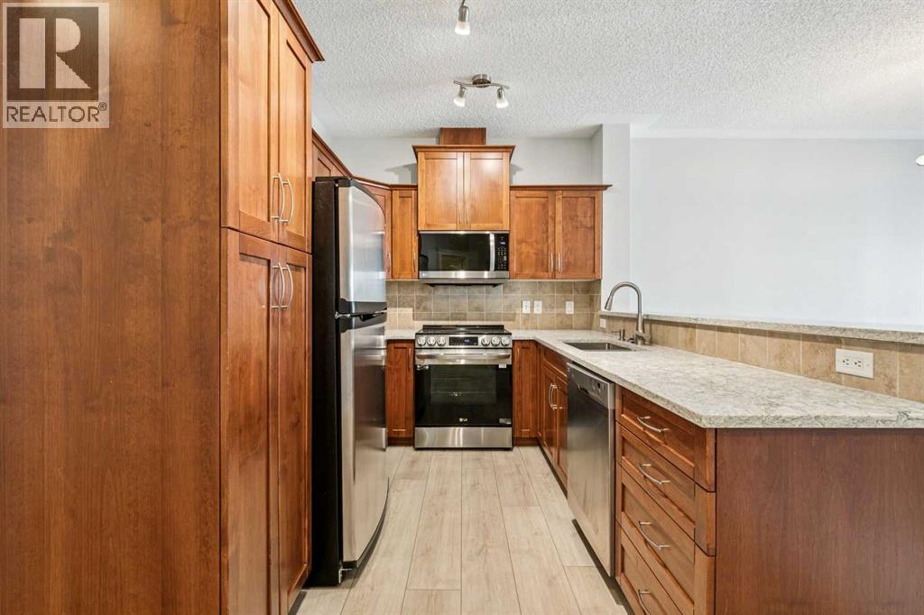 Apartment for Sale in 341, 20 Discovery Ridge Close SW|Calgary, Alberta T3H5X4 5