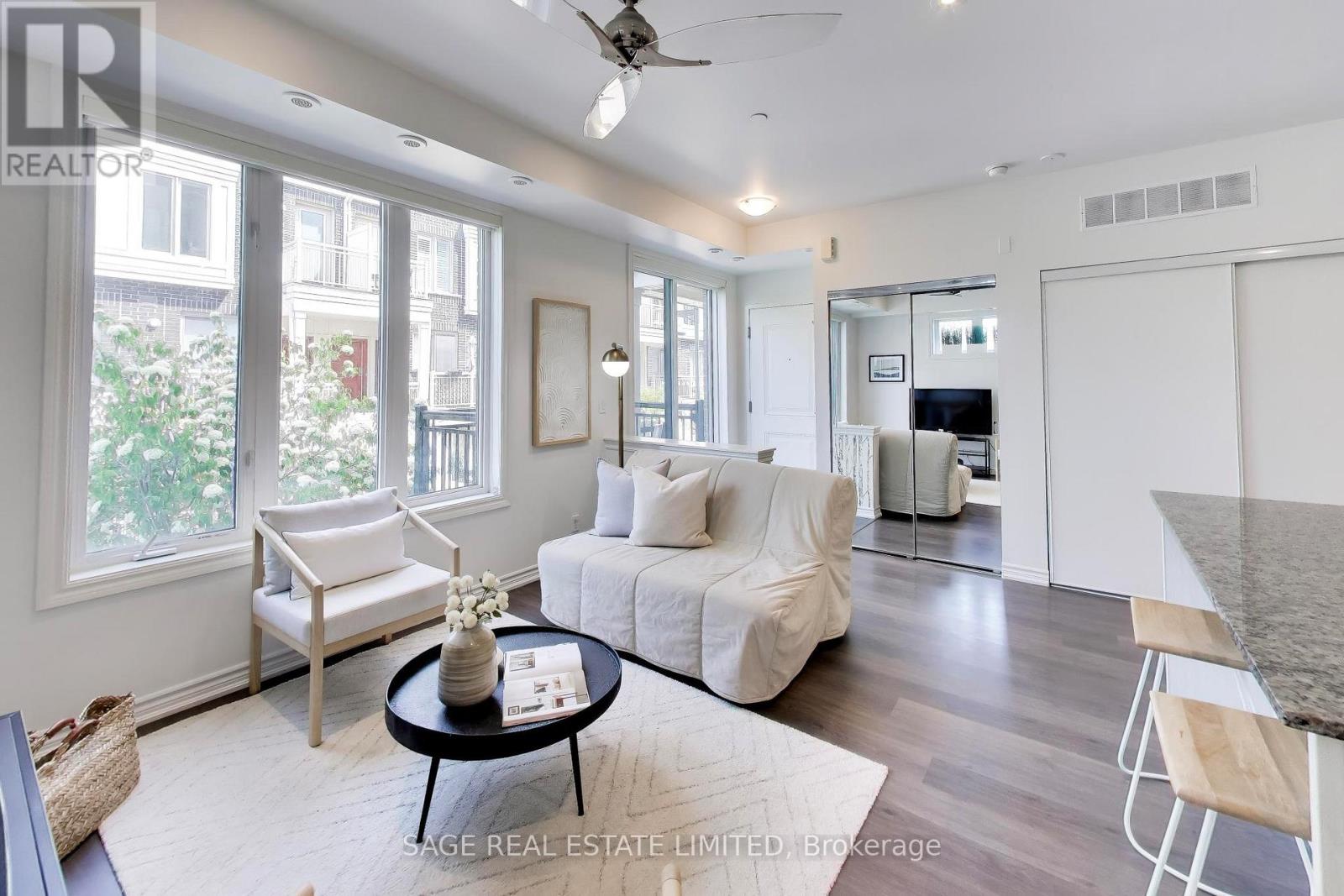 Row / Townhouse for Sale in 2 - 130 LONG BRANCH AVENUE|Toronto (Long Branch), Ontario M8W0B2 2