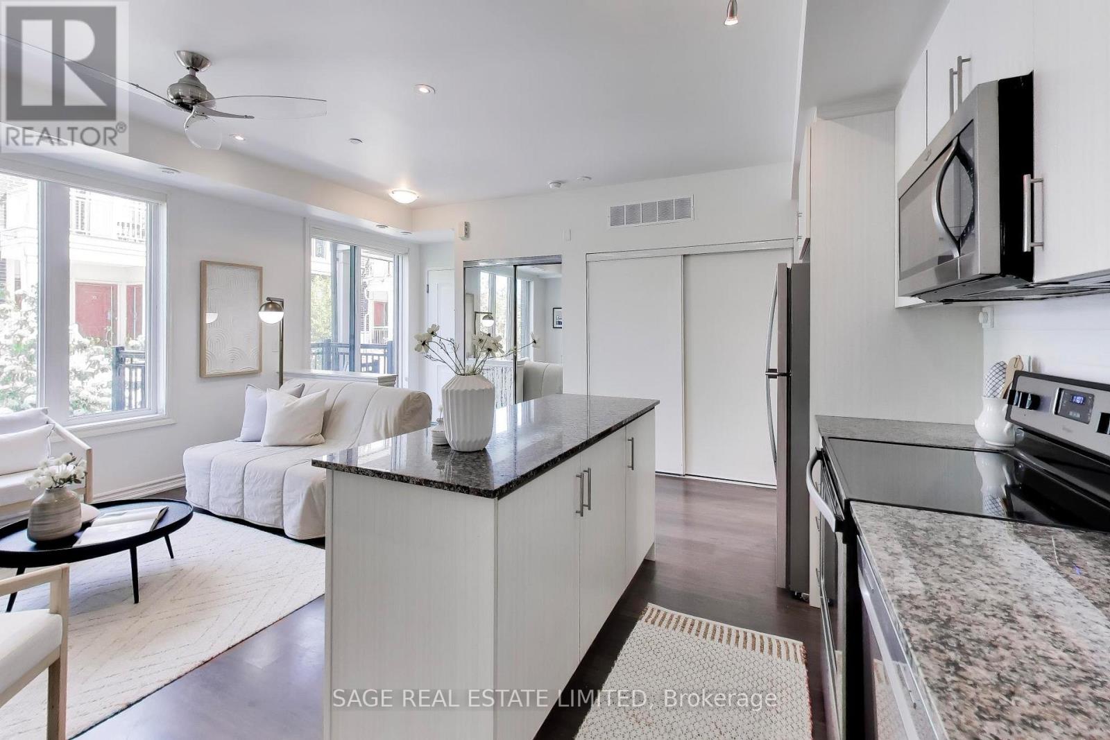 Row / Townhouse for Sale in 2 - 130 LONG BRANCH AVENUE|Toronto (Long Branch), Ontario M8W0B2 4