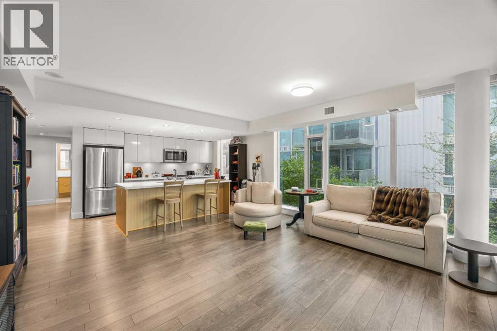 Apartment for Sale in 301, 560 6 Avenue SE|Calgary, Alberta T2G1K7 3