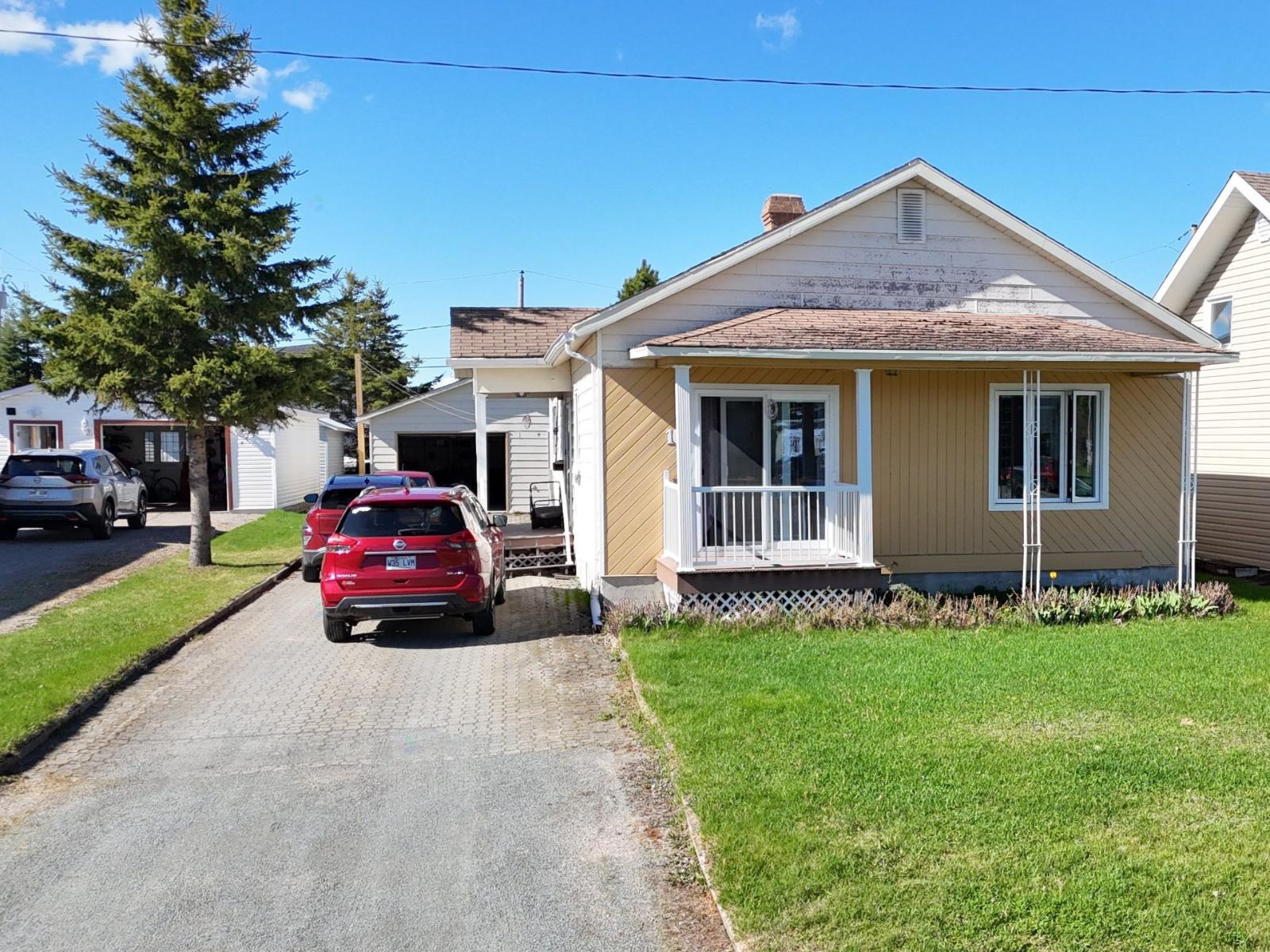 16 3e Avenue E., La Sarre, Quebec J9Z1H4