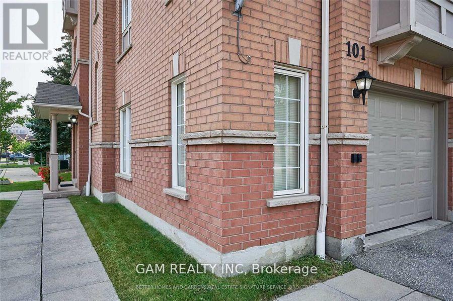 Row / Townhouse for Sale in 101 - 5030 HEATHERLEIGH AVENUE|Mississauga (East Credit), Ontario L5V2G7 2